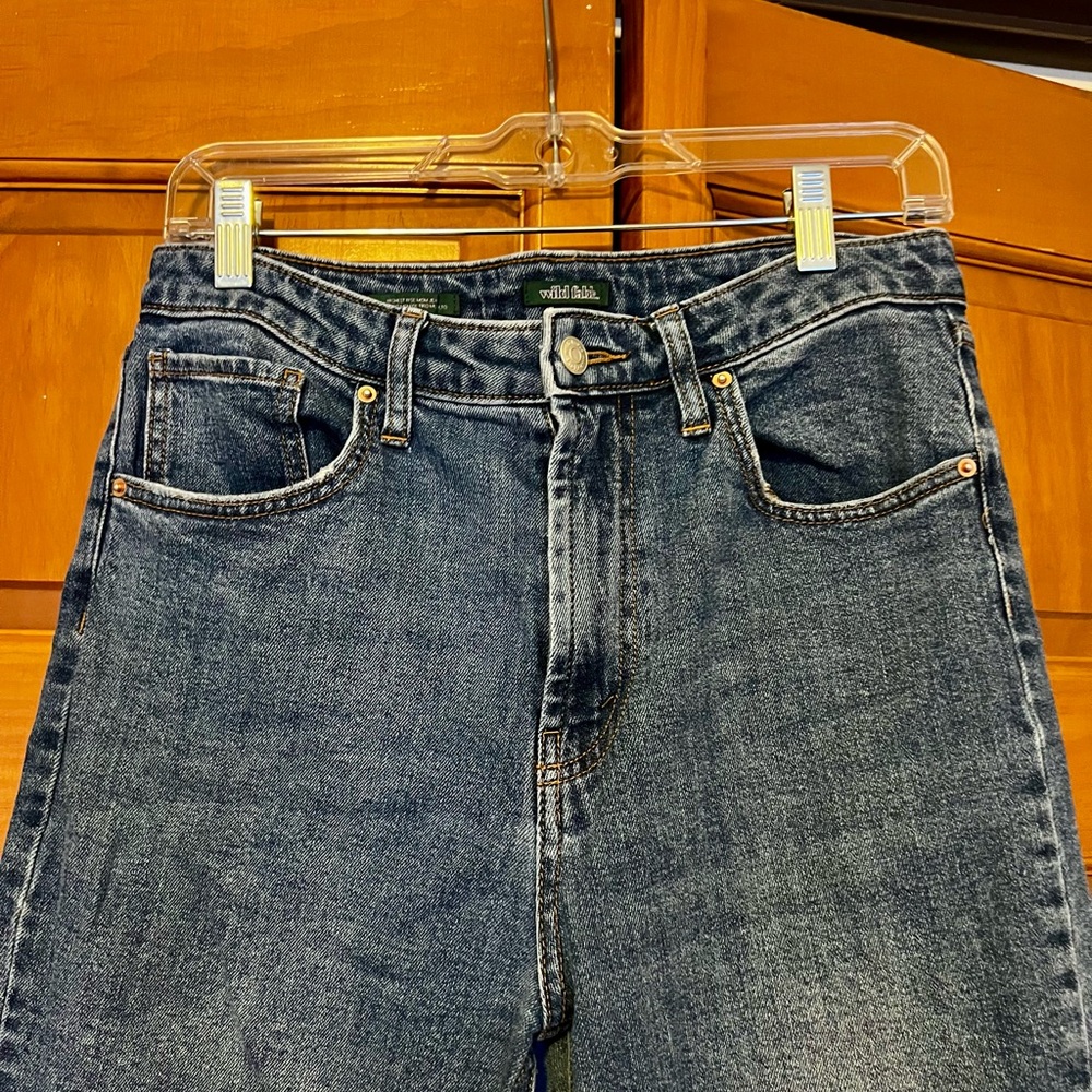 Wild Fable Highest Rise Mom Jeans, Medium Wash, Size 8 - Picture 3 of 4